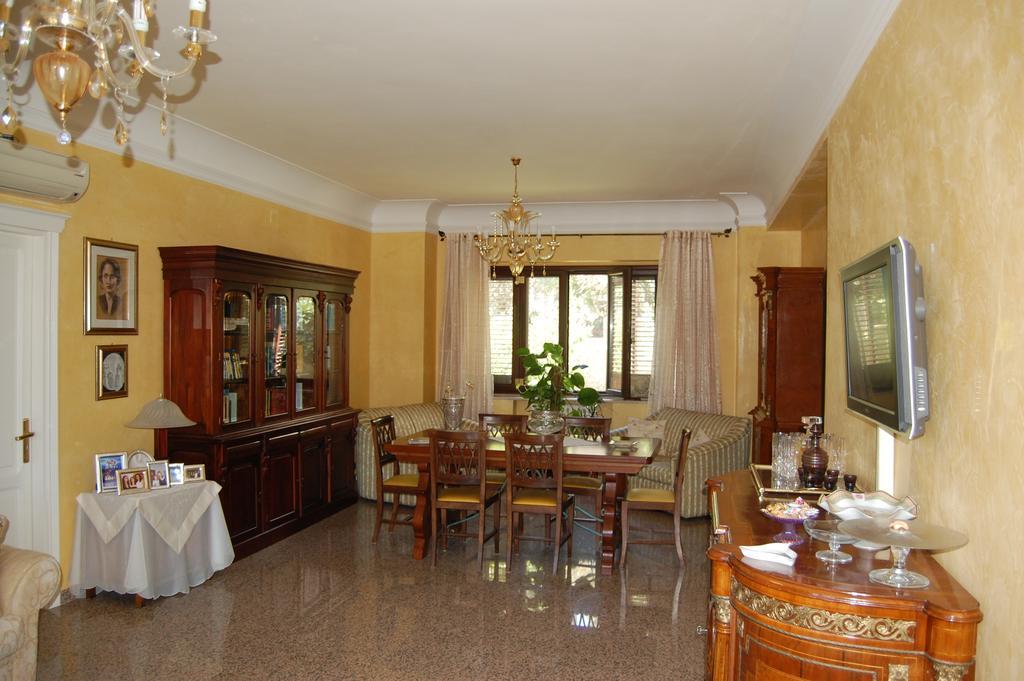 B&B Villa Francesca โซเวราโต มาริน่า ห้อง รูปภาพ