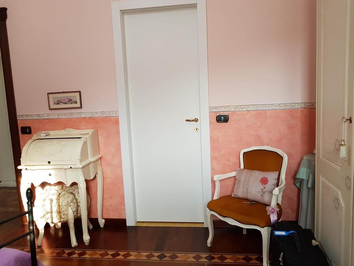 B&B Villa Francesca โซเวราโต มาริน่า ภายนอก รูปภาพ