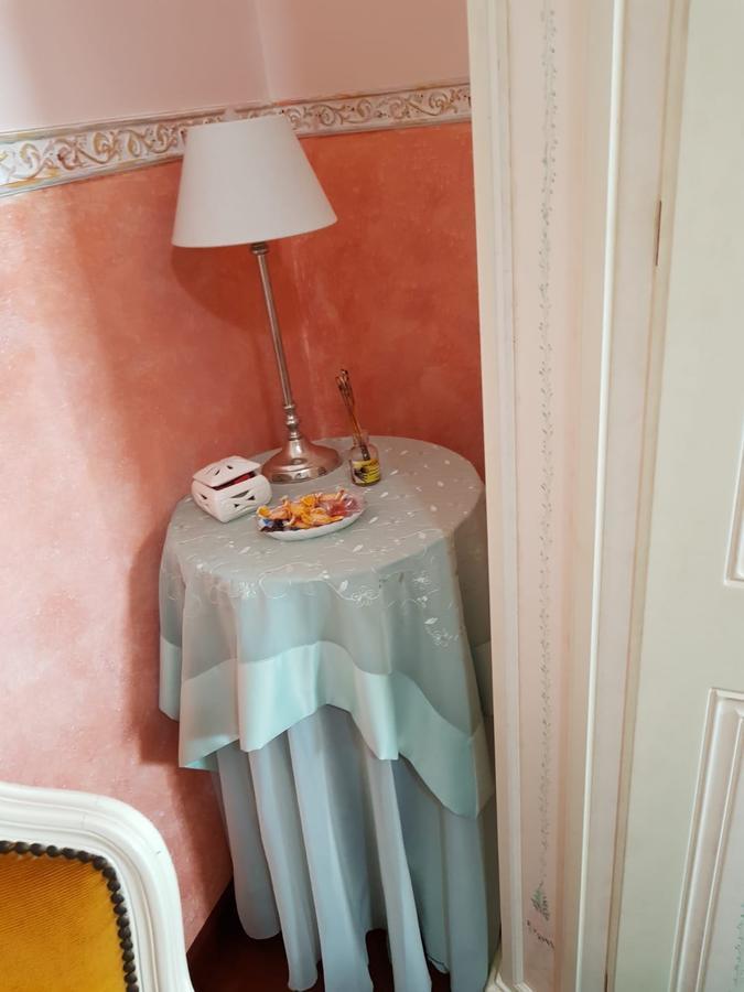 B&B Villa Francesca โซเวราโต มาริน่า ภายนอก รูปภาพ